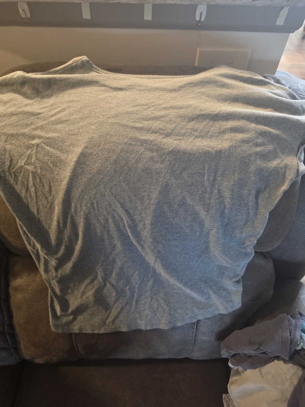 Under Armour Gray Logo Tee - Picture 2 of 2